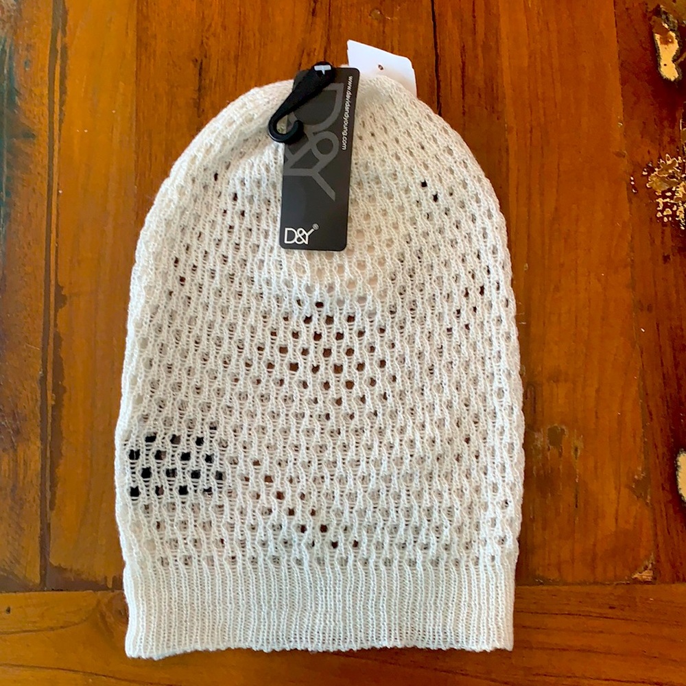 Cute crocheted beanie with sparkle